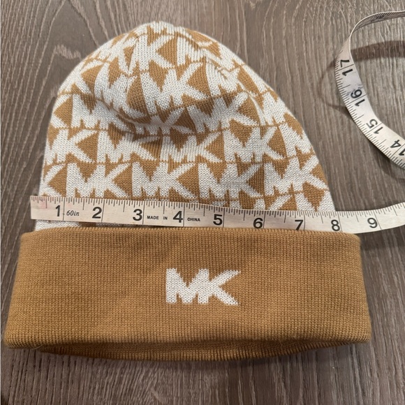Michael Kors Winter Hat - Picture 5 of 5